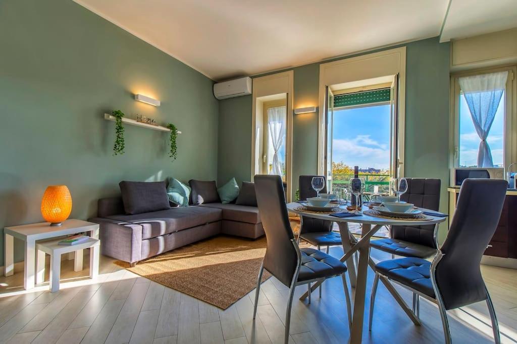 Charmy & Cozy Panoramic Flat 50M From M4 Stop Milán Exterior foto